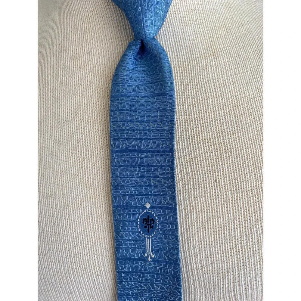 Vintage MidCentury Fleur De Lis Blue Black White Textured Clip on Tie